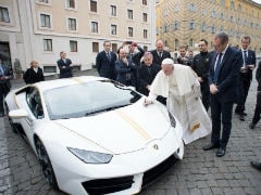 Pope Francis' Custom Lamborghini Huracan Auctioned For Rs. 5.76 Crore