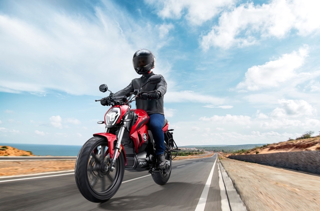 Revolt Motors Launches RV400 In Eclipse Red Colour