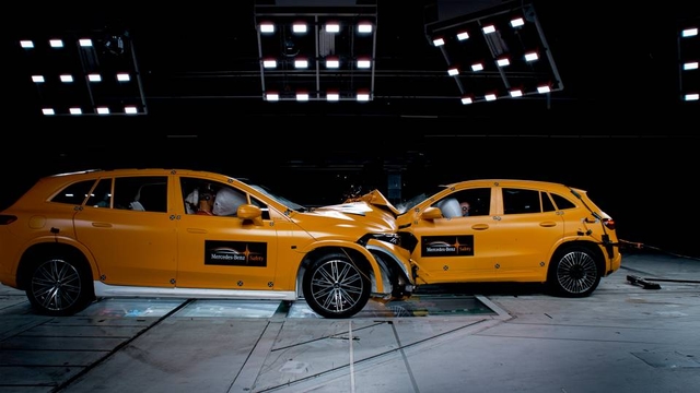 Mercedes-Benz Reveals Findings From Frontal Crash Test Of Two EVs