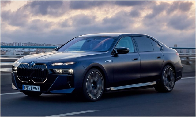 BMW i7 M70 xDrive Launched In India At Rs 2.50 Crore