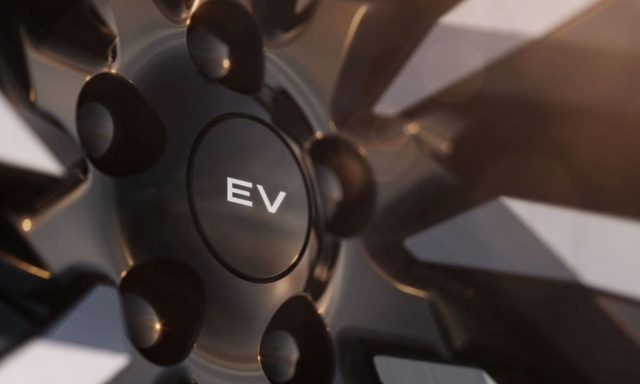 Land Rover Has A Waiting List Of 16,000 Buyers Already For Range Rover Electric SUV