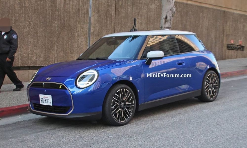 Next-Gen All-Electric MINI Cooper SE Spied Undisguised Ahead Of Debut