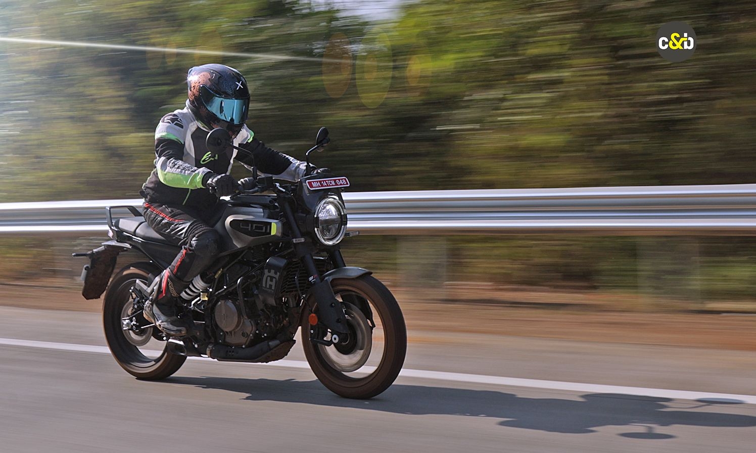 Husqvarna Svartpilen 401 Review: In Pictures
