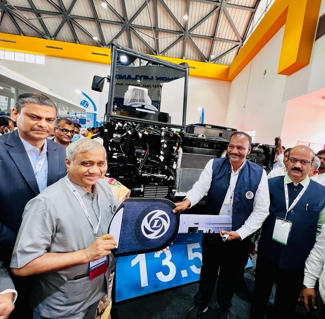 Ashok Leyland Launches New 13.5m Chassis At Prawaas