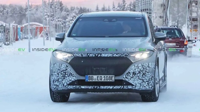 2024 Mercedes-Maybach EQS SUV Spied 