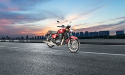 QJ Motor SRC 500 Review: A Potent Modern-Classic Cruiser