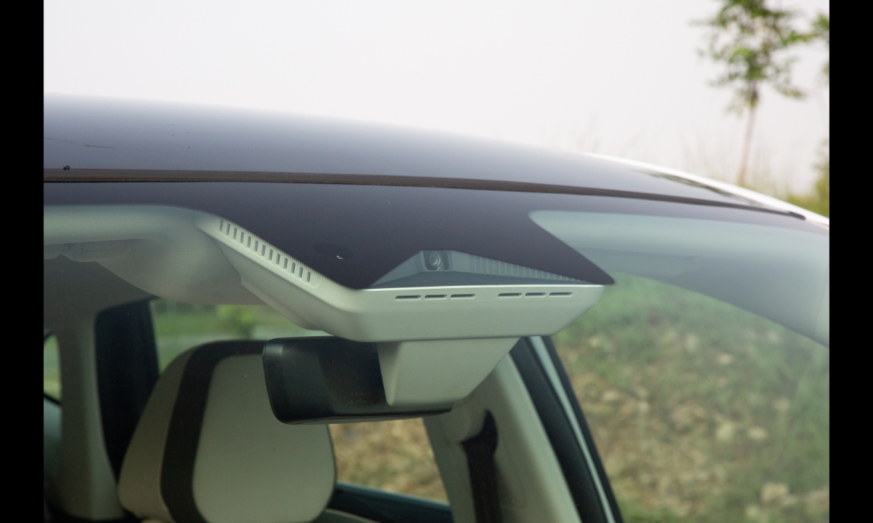 Mahindra Xev 9e IRVM