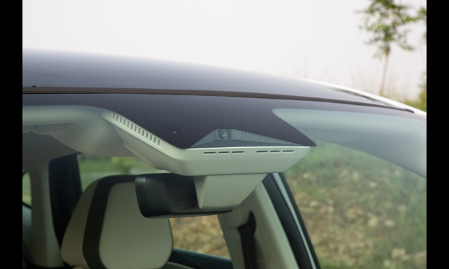 Mahindra Xev 9e IRVM